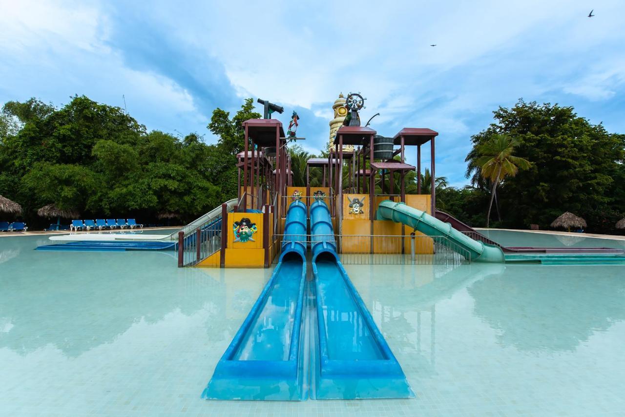אוברו אלטו Grand Sirenis Punta Cana Resort & Aquagames מראה חיצוני תמונה Splash Jungle Water Park