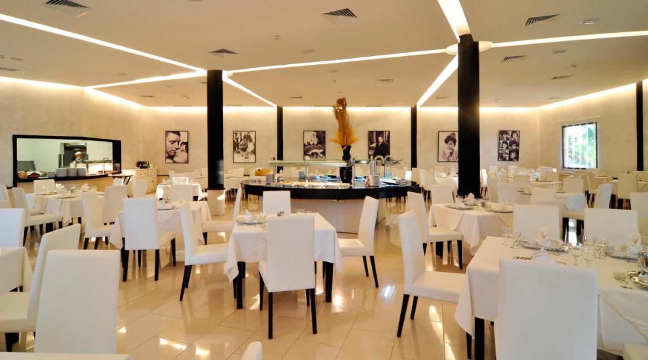 אוברו אלטו Grand Sirenis Punta Cana Resort & Aquagames מראה חיצוני תמונה Restaurant