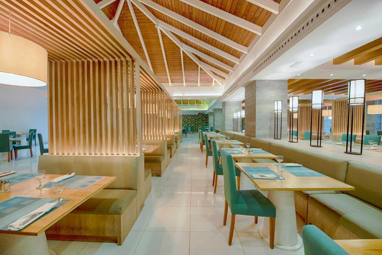 אוברו אלטו Grand Sirenis Punta Cana Resort & Aquagames מראה חיצוני תמונה The interior of the restaurant